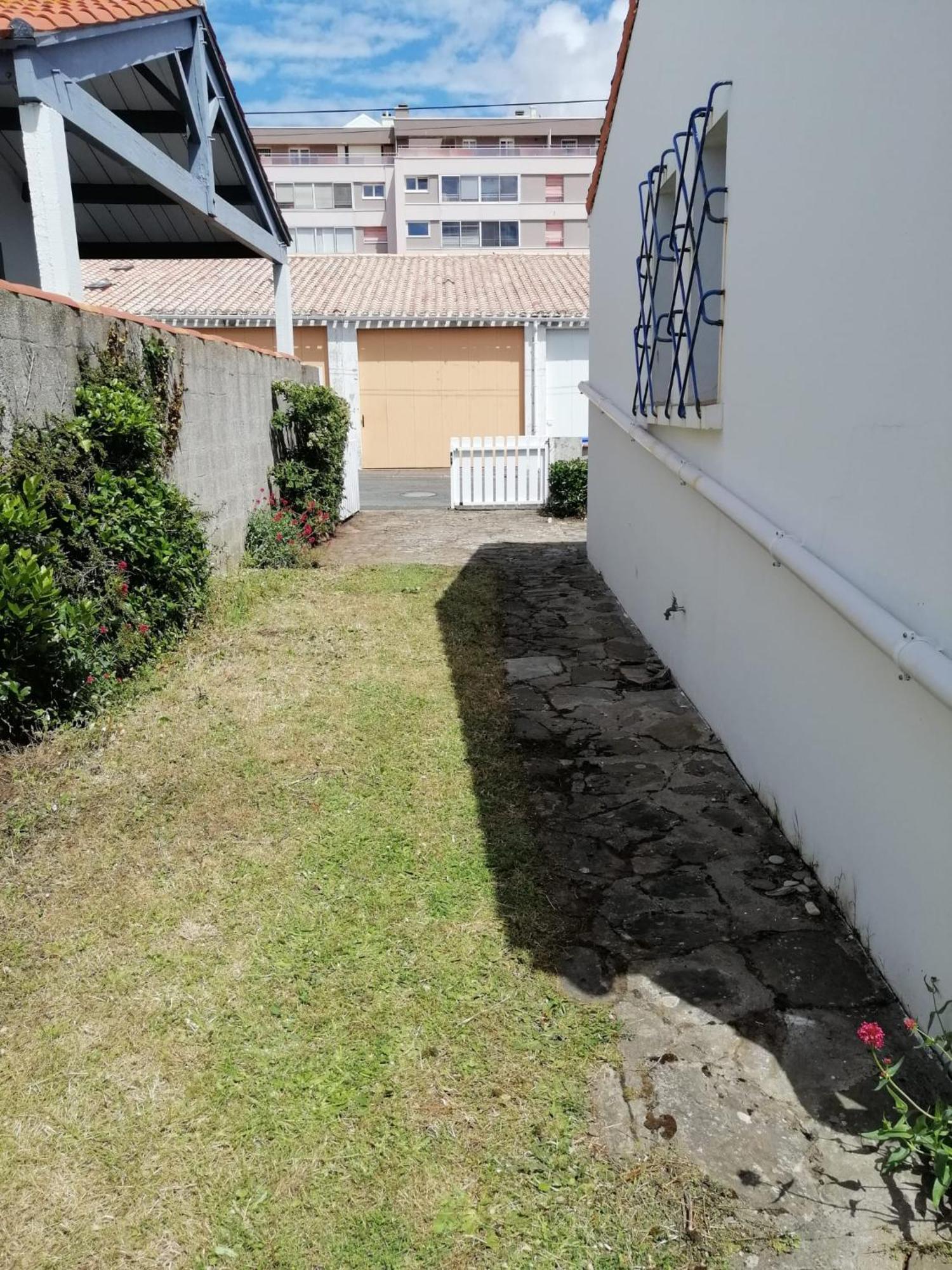 Maison Deux Chambres Avec Jardin A 100M De L'Ocean لي سابلِ دولونْ المظهر الخارجي الصورة
